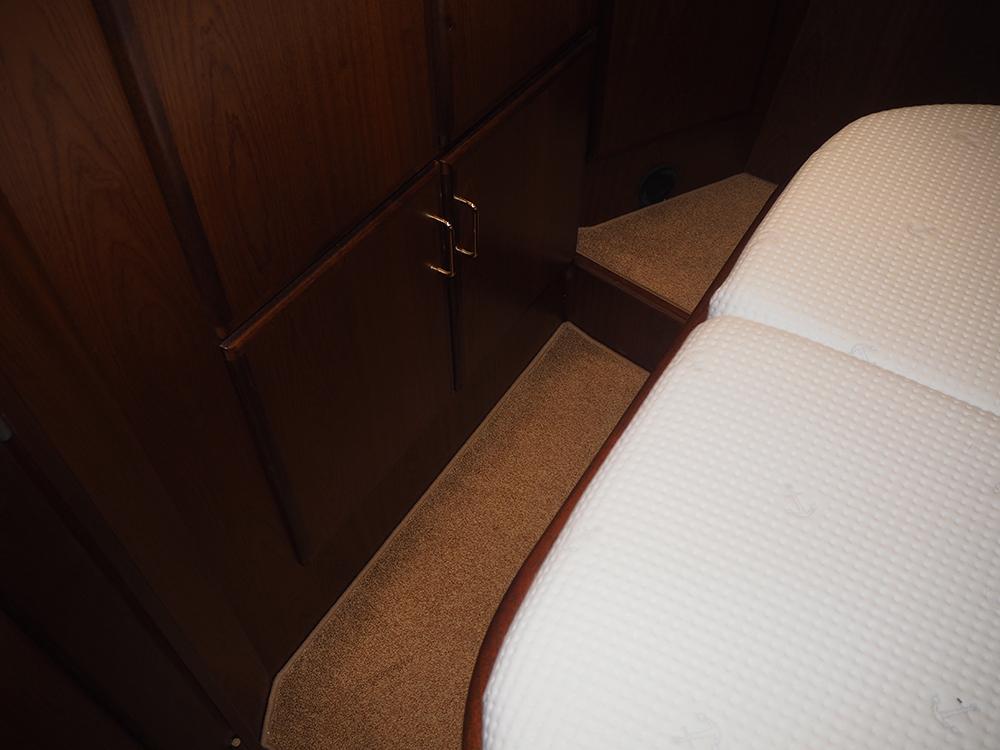 Aft cabin, Accommodation